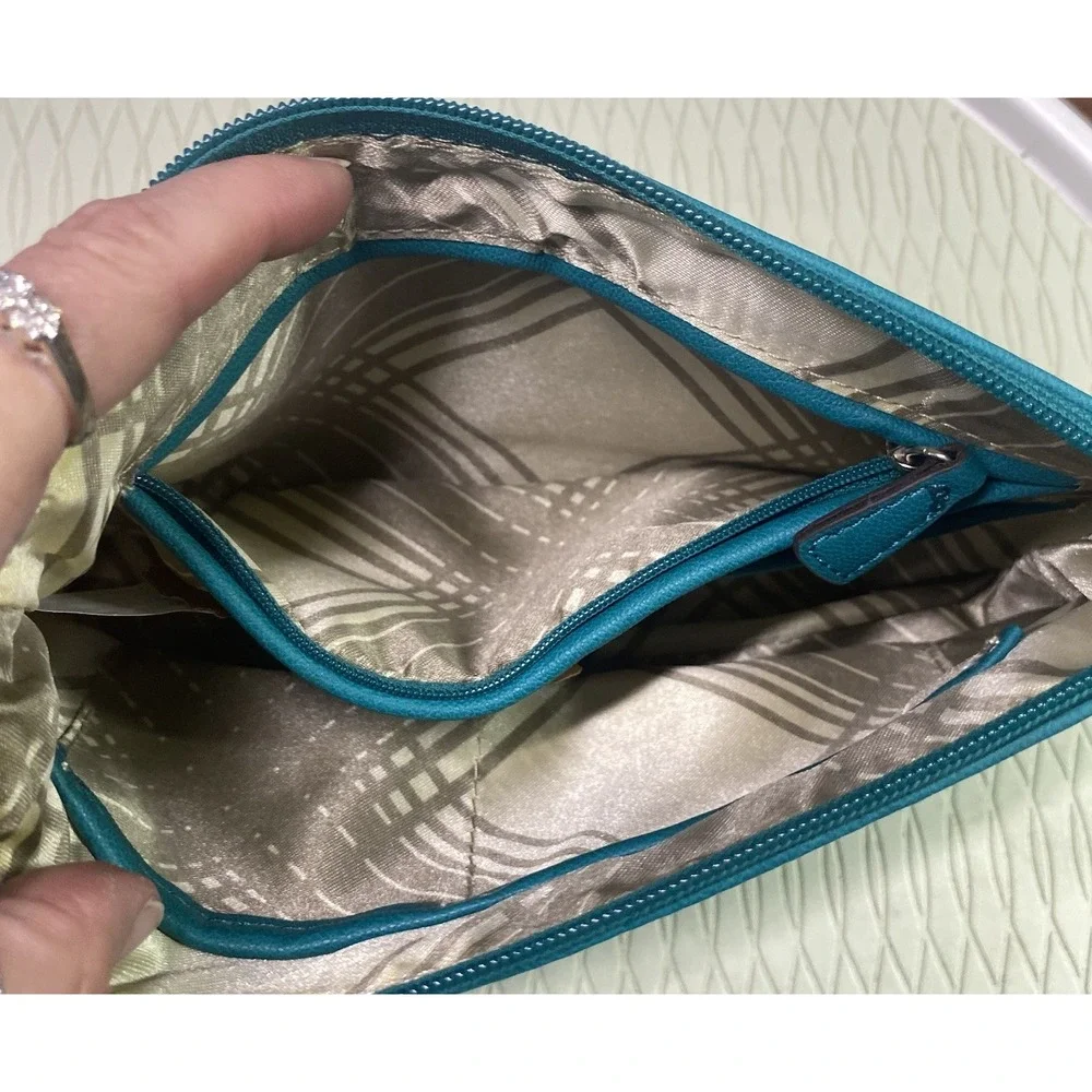 London Fog Teal Blue Womens Travel Makeup Bag Clutch Purse‎